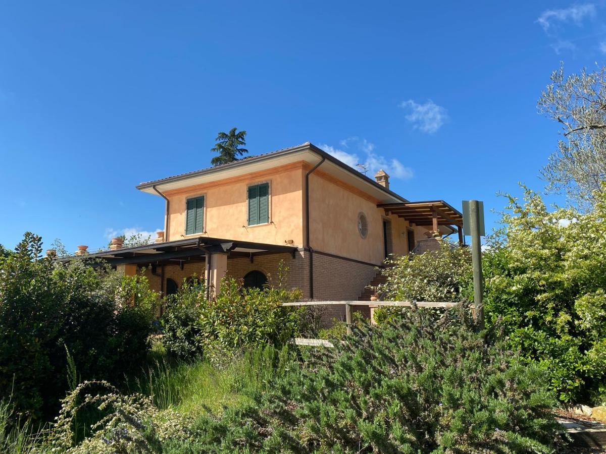 La Posta Di Bacco Gualdo Cattaneo Exterior foto