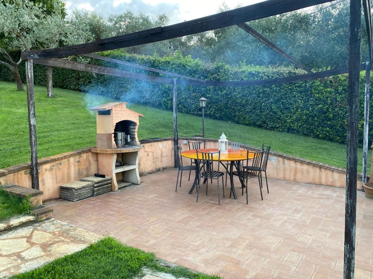 La Posta Di Bacco Gualdo Cattaneo Exterior foto